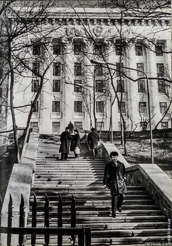 Як виглядав Офіс президента до народження Зеленського: унікальні фото